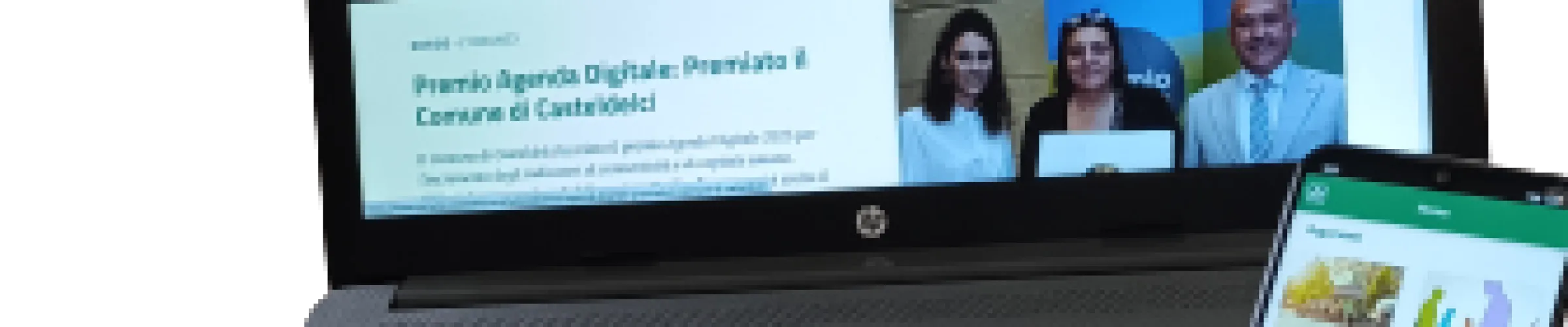 PC e cellulare sfondo sito comune di Casteldelci 